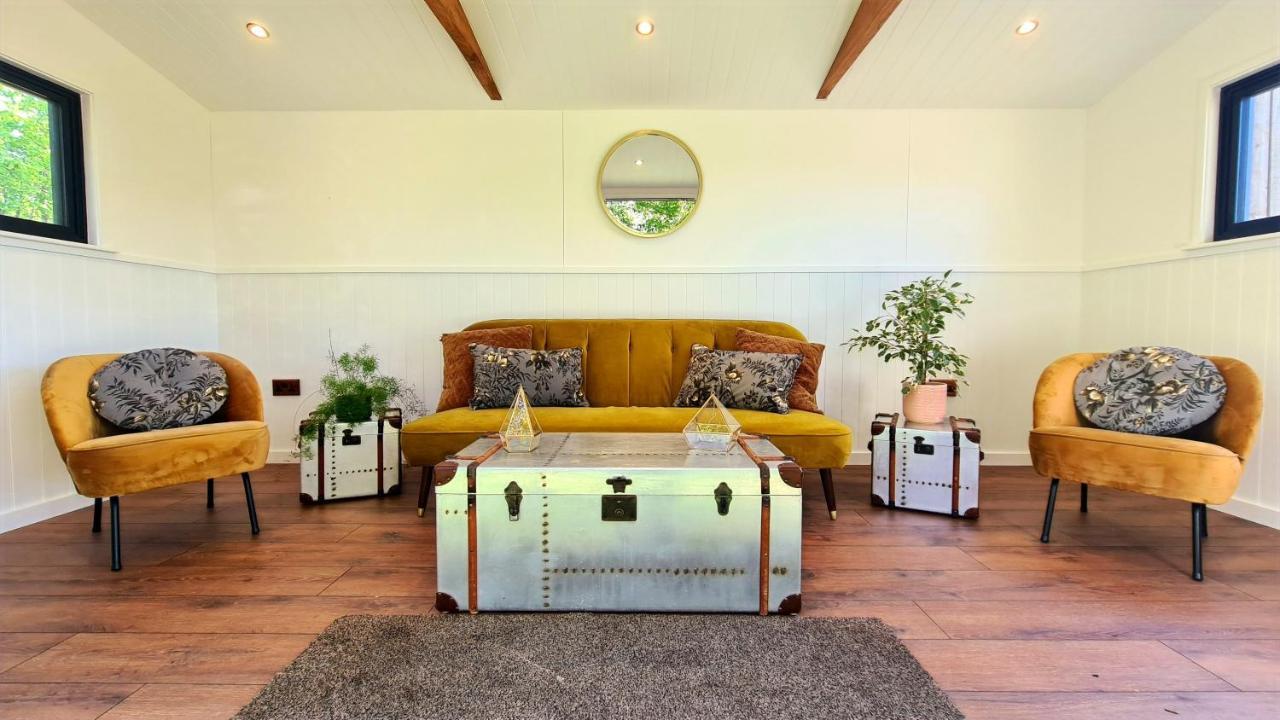 Horsley Hale Farm Glamping Hotel อีลี ภายนอก รูปภาพ