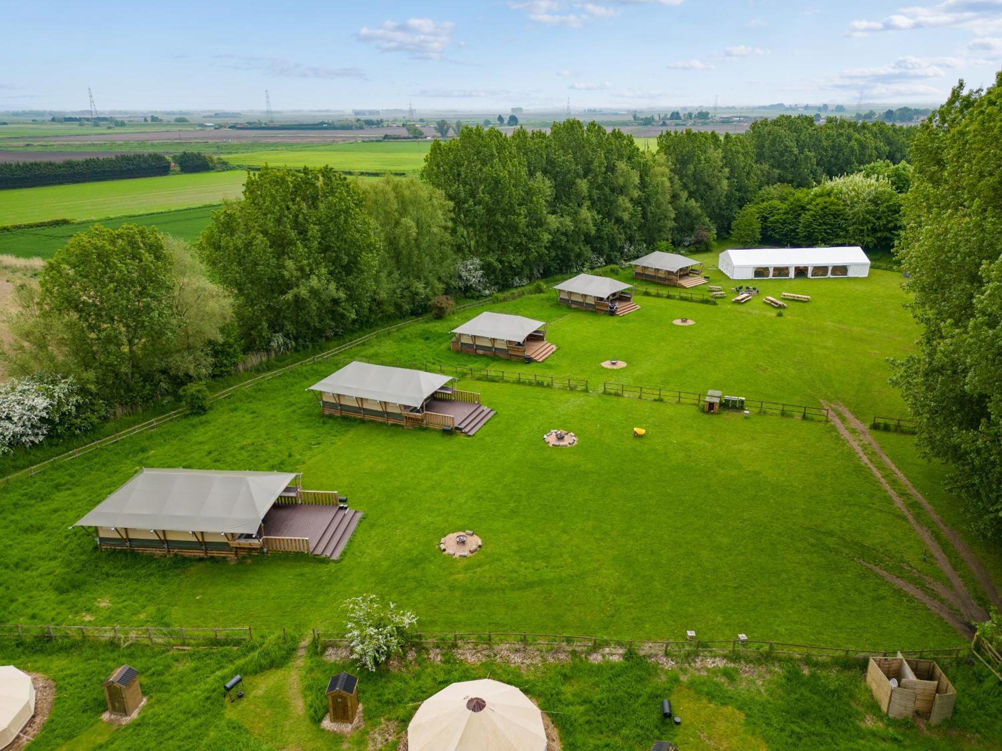 Horsley Hale Farm Glamping Hotel อีลี ภายนอก รูปภาพ