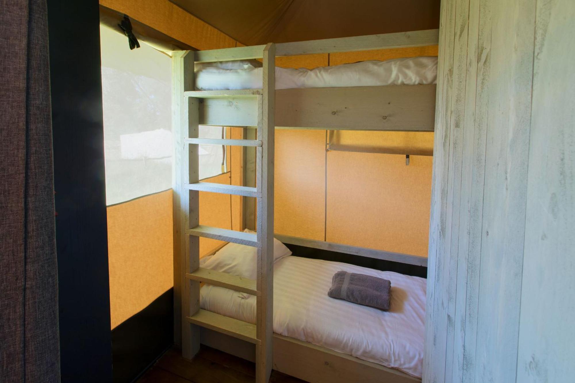 Horsley Hale Farm Glamping Hotel อีลี ห้อง รูปภาพ